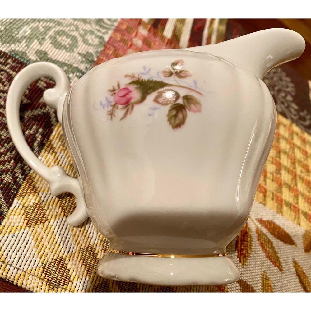 Grant Crest Royal Rose Pattern Creamer, 8 oz; Produced In Japan- Beautiful - Picture 4 of 6
